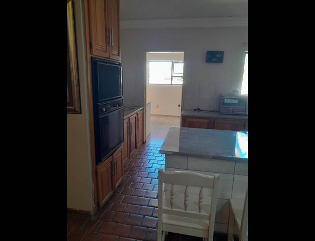 5 BEDROOM FREEHOLD FOR SALE IN THE ORCHARDS